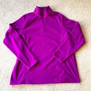 Bright plum fleece pullover top M- neck zipper